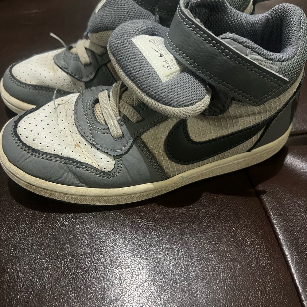 Nike Kids Gray and Black Sneakers